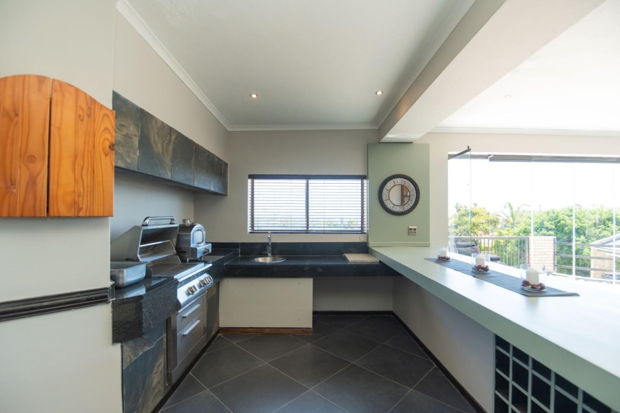 6 Bedroom Property for Sale in Walmer Heights Eastern Cape